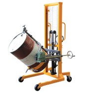 液压油桶堆⾼⻋