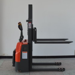 电动堆高车载重1吨升高1.6米铅酸电池24伏100安时CDD1016站驾式托盘搬运叉车