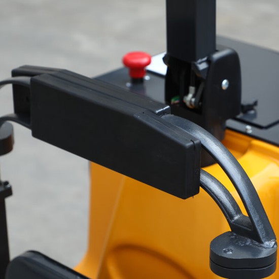 2吨550 站驾式全电动搬运车